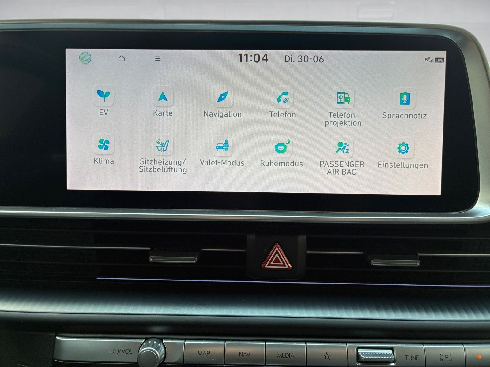 Fahrzeugabbildung Hyundai IONIQ 6 UNIQ 325PS 360°/Bose/Leder!