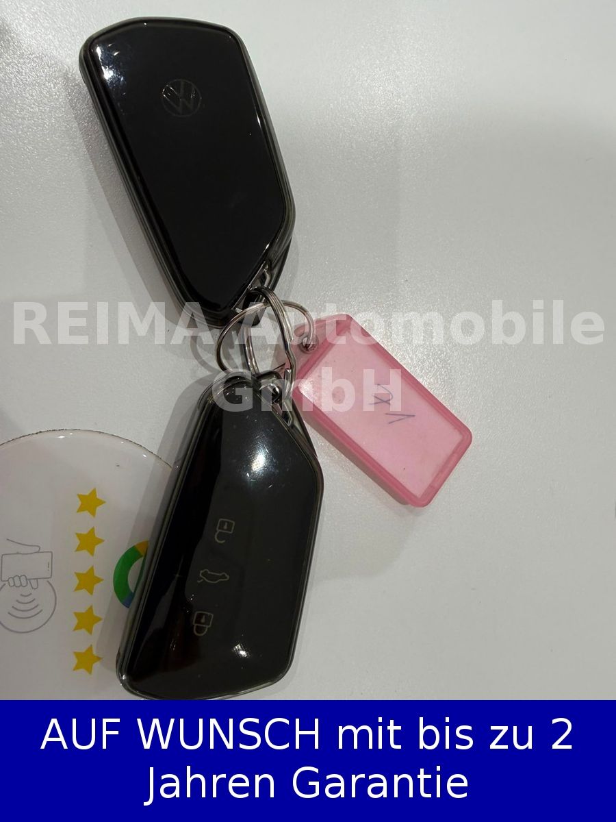 Fahrzeugabbildung Volkswagen Golf VIII Lim. Style eHybrid, ACC, LED, AHK
