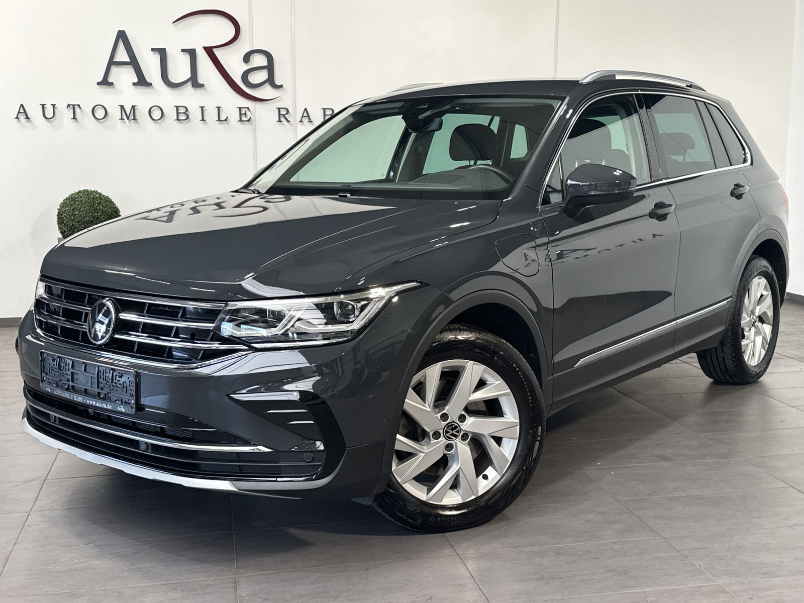 Fahrzeugabbildung Volkswagen Tiguan Elegance eHybrid NAV+IQ-LIGHT+AHK+HEAD-UP