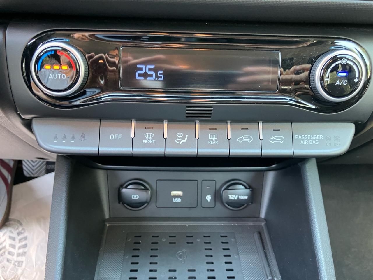 Fahrzeugabbildung Hyundai Kona Intro 1.0 T-GDI *LED*KAMERA*KRELL-SOUND*SHZ