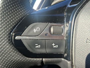 Peugeot 2008 GT 1.2 PureTech 130 360+AHK+Kam.+KeyLess+SD
