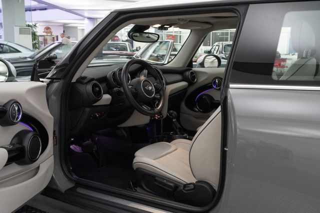 MINI MINI Cooper für Frauen mit Stil  Automati...