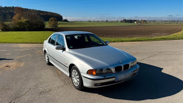 BMW E39 523i Automatik Benziner