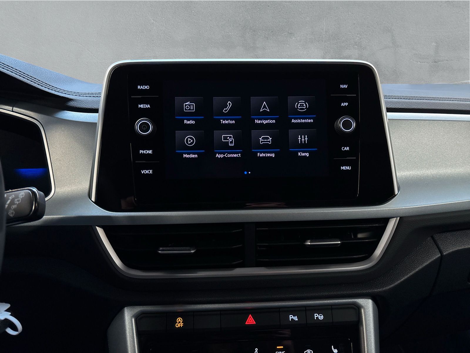 Fahrzeugabbildung Volkswagen T-Roc 2.0 TDI Goal AHK Kamera LED ACC