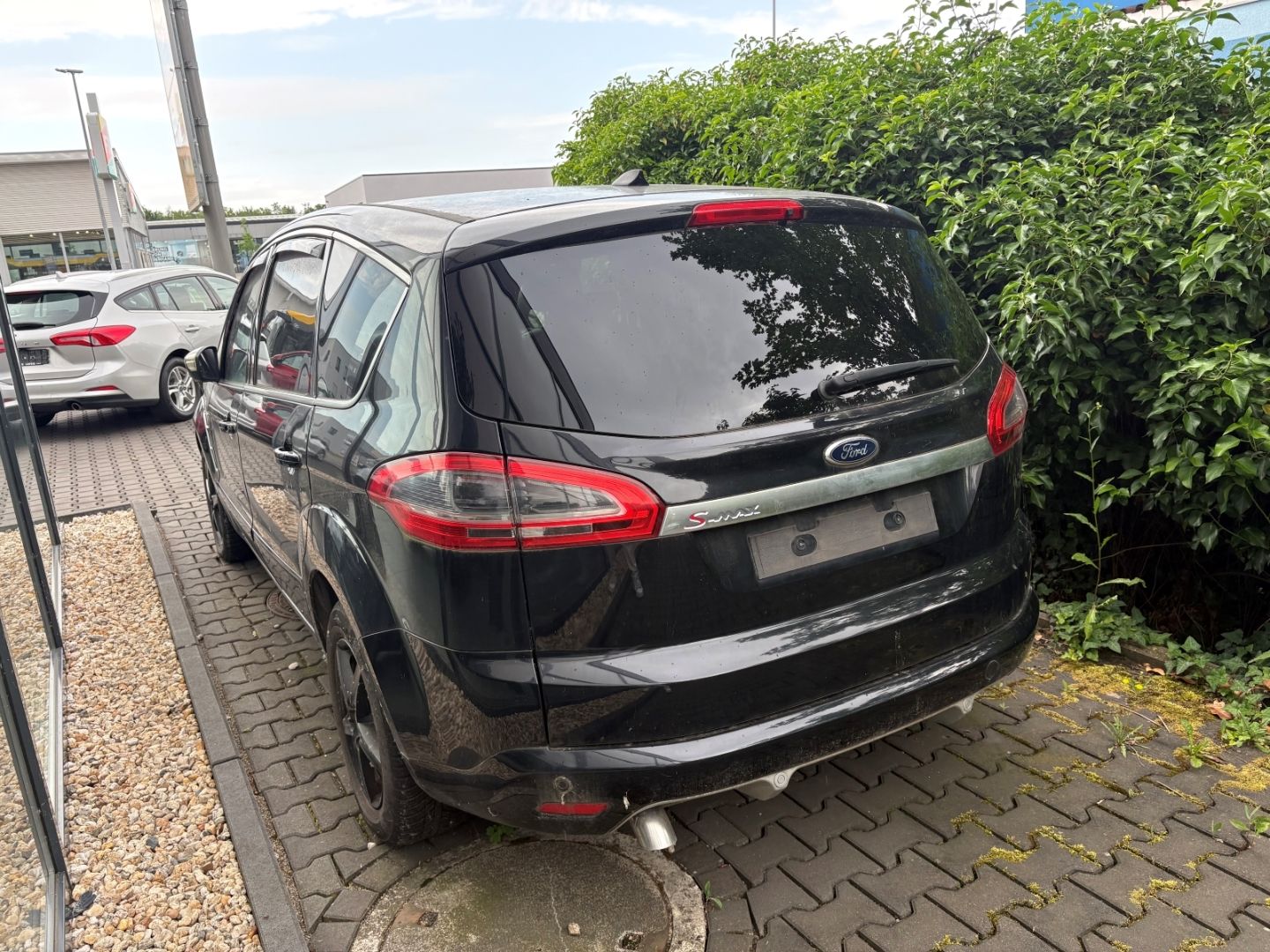 Fahrzeugabbildung Ford S-Max Titan. PanoDach Navi Getriebe defekt Mem.S