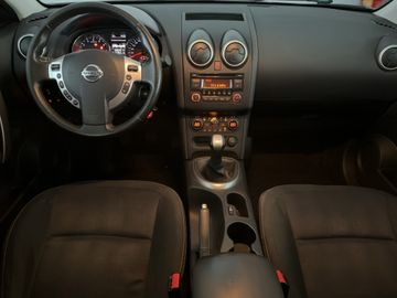 Nissan Qashqai Acenta 1.6 117 PS Allwetterreifen