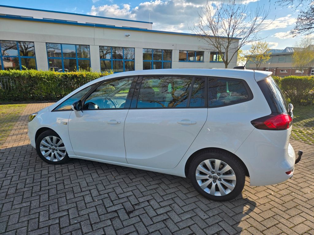 Image of Opel Zafira Tourer