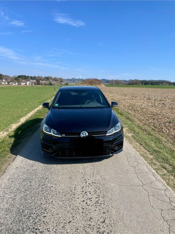 Image of Volkswagen Golf