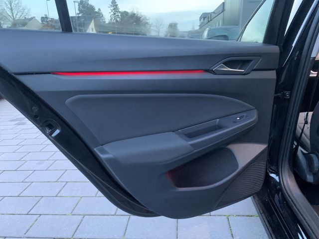 Golf Variant VIII 2.0 TDI LIFE NAVI KEYLESS PDCv
