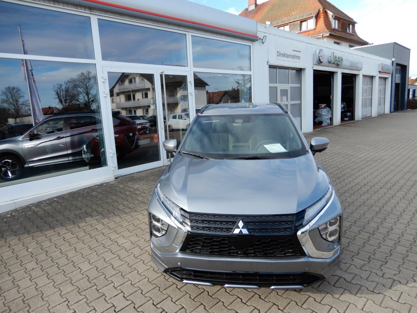Fahrzeugabbildung Mitsubishi Eclipse Cross 2.4 PHEV SELECT 4WD Navi LED