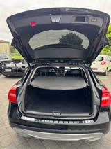 Mercedes-Benz GLA 250 4MATIC DCT Leder Automatik AHK - Firmenfahrzeug gebraucht