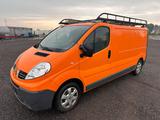 Renault Trafic mit Dachträger / Regalausba... - gebrauchte Renault Trafic aus dem Jahr 2011