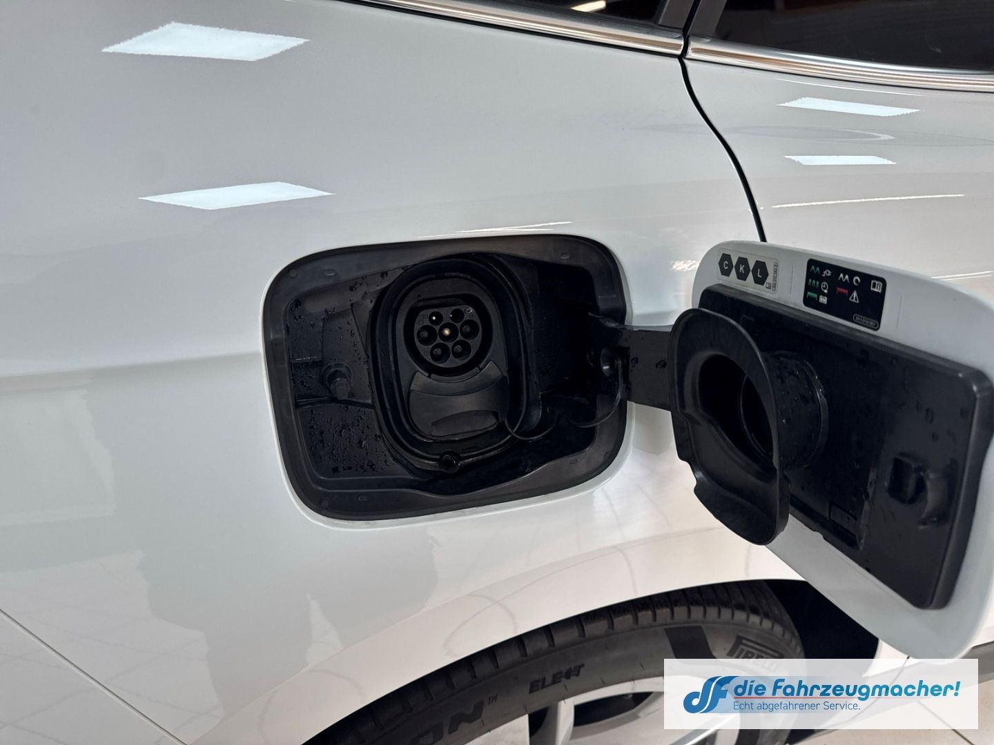 Fahrzeugabbildung SKODA Enyaq 80 Loft Navi Digitales Cockpit Memory Sitz