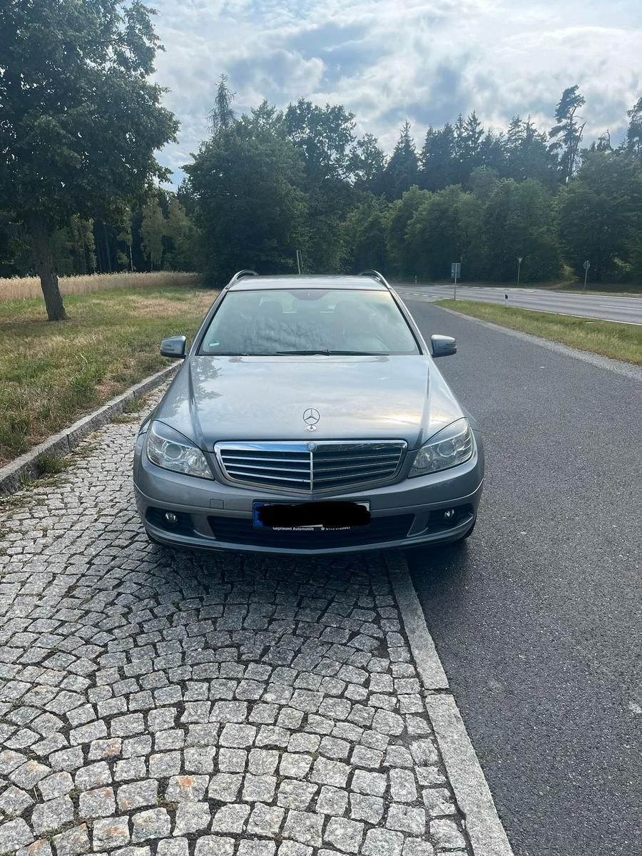 Mercedes-Benz C180 2010 — photo 8