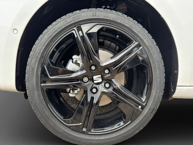 Leon ST FR Black Edition ACC FACEL. MATRIX-LED
