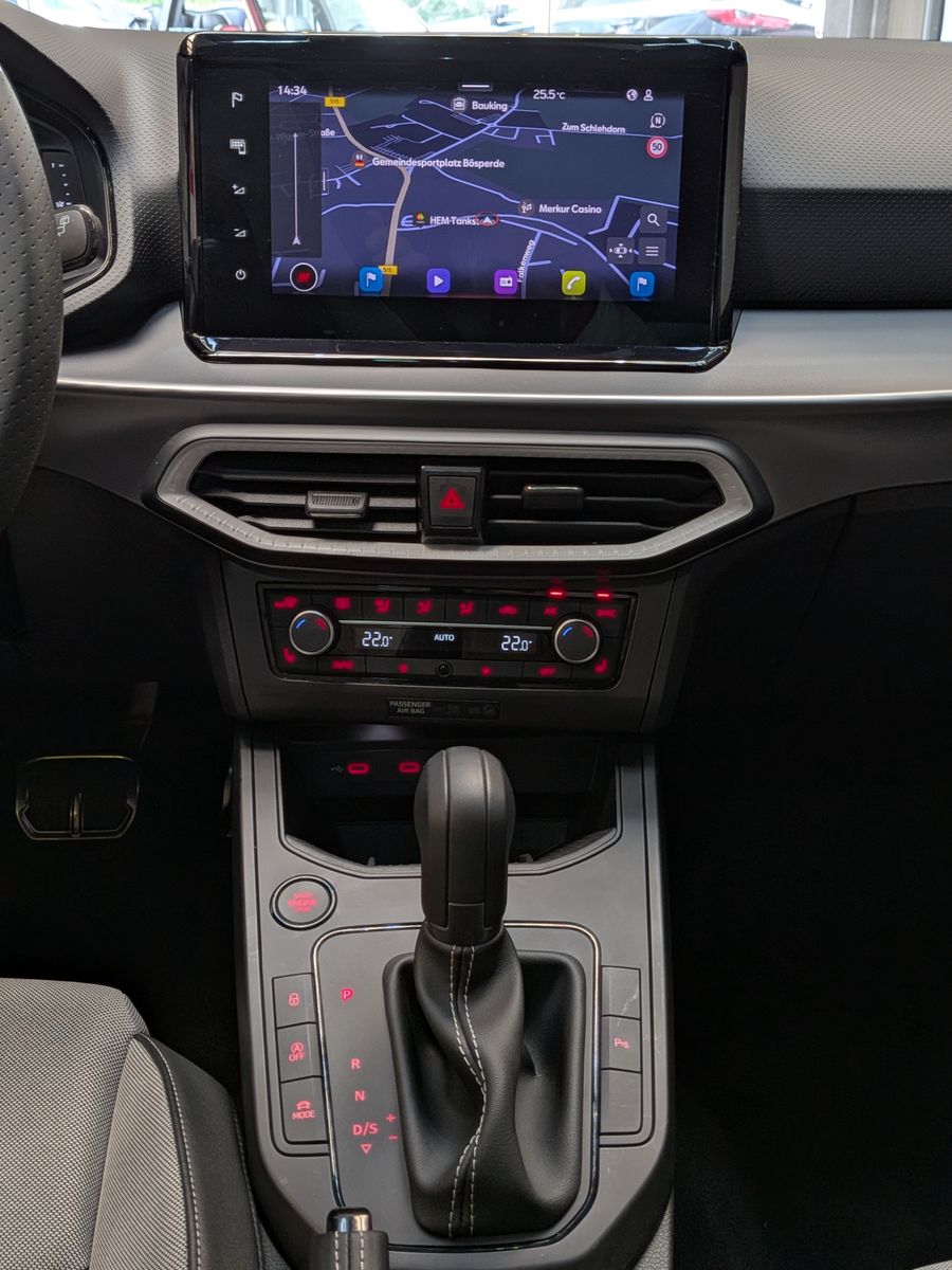 Fahrzeugabbildung SEAT Ibiza 1.5 TSI FR Black Edition ACC Cam SHz Pano