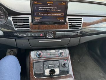 Audi A8 - 11