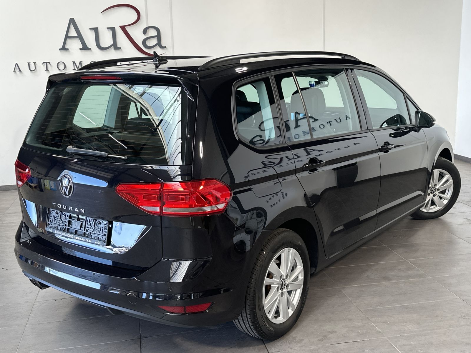 Fahrzeugabbildung Volkswagen Touran 2.0 TDI DSG CL NAV+LED+V-COCKPIT+AHK+PP