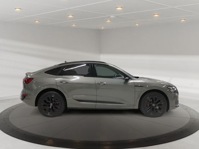 Q8 Sportback e-tron 55 quattro,Headup,Pano,Matri