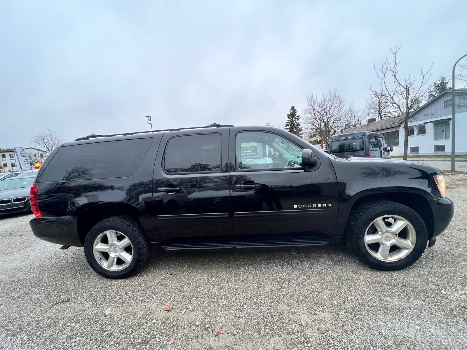 Chevrolet Suburban*V8*LTZ*4x4*Leder*7Sitze*TOM CRUISE