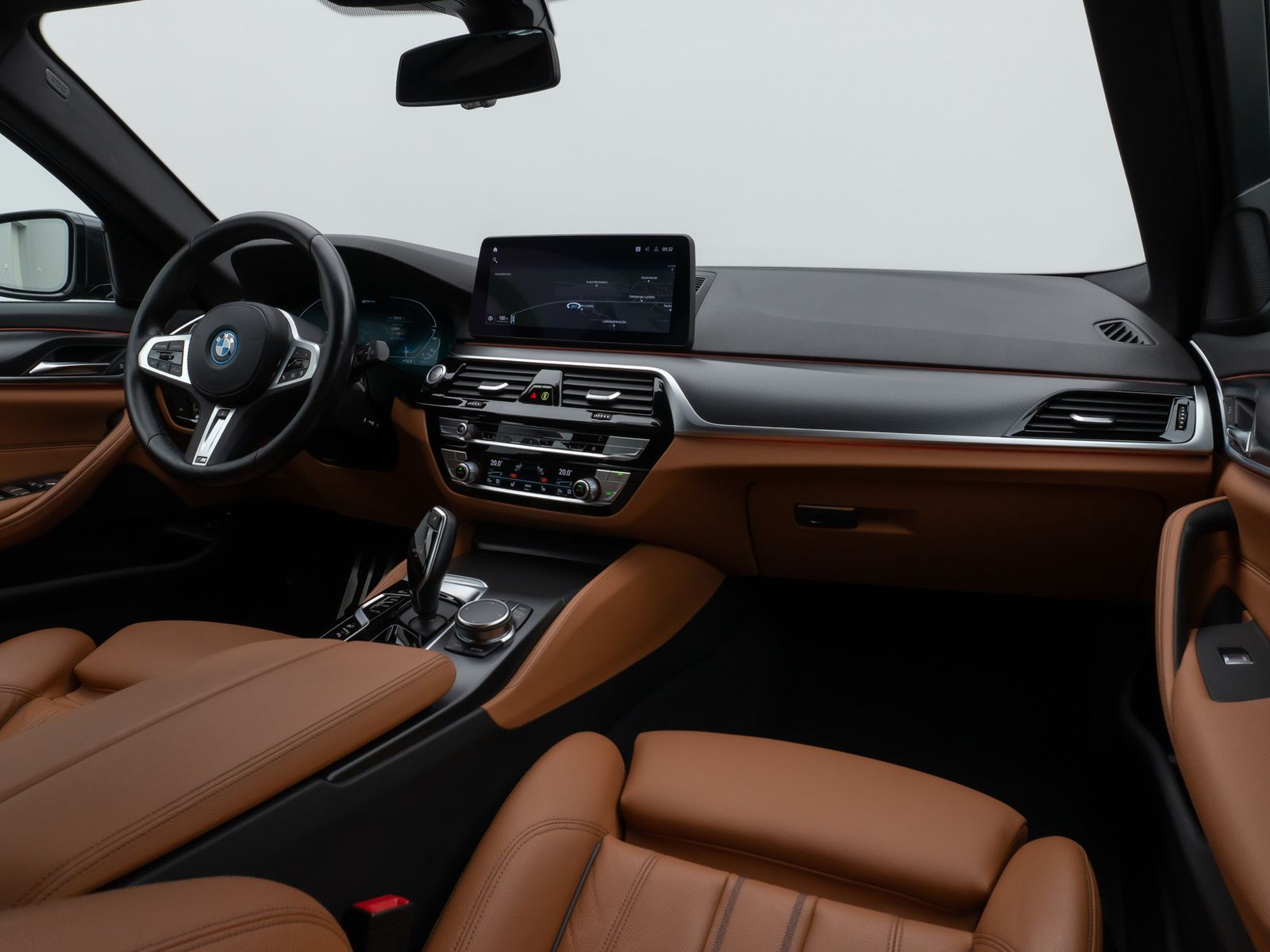 Fahrzeugabbildung BMW 530e M Sport Kamera Laser HUD DAB HiFi Komfort