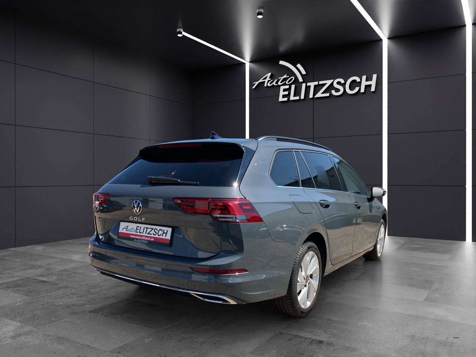 Fahrzeugabbildung Volkswagen Golf VIII Variant TDI Style DSG LEDplus Navi AID
