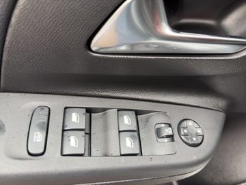 Fotografie 13 des Opel Corsa GS Kamera LED Sitzheizung Allwetterreifen