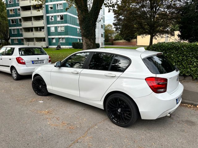 BMW 1er-Reihe 114I Sport Line