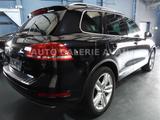 Volkswagen TOUAREG 3.0 TDI R-LINE - gebrauchte VW Touareg aus dem Jahr 2011