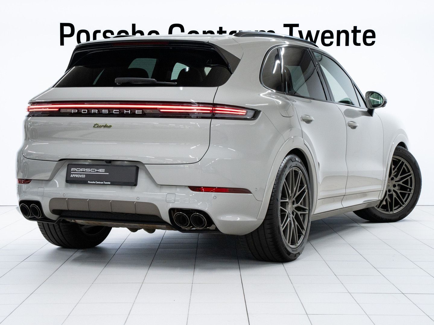 Porsche Cayenne Turbo E-Hybrid imagem 3
