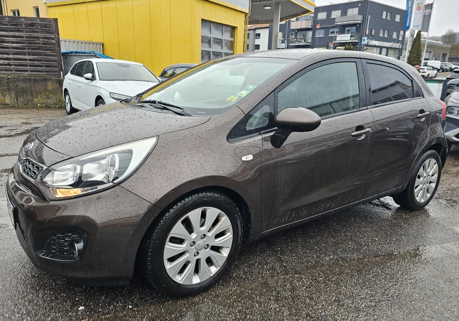 Kia Rio 1,2 Dream Team