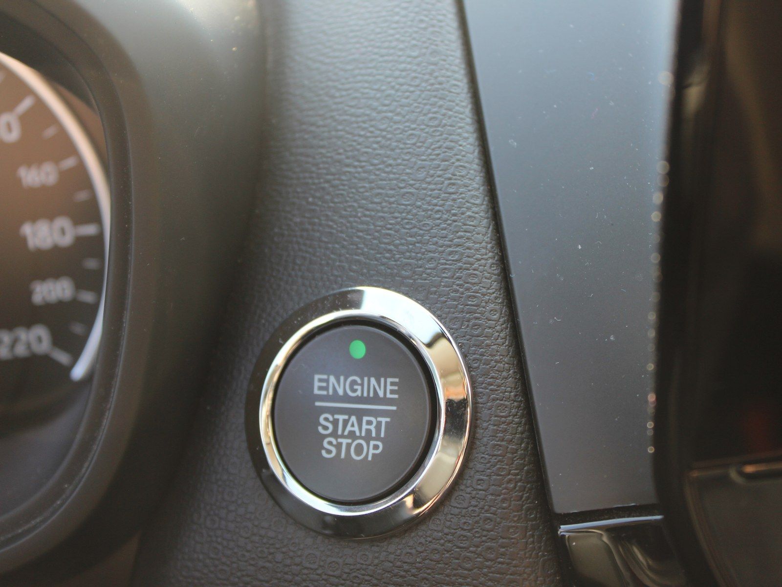 Fahrzeugabbildung Ford EcoSport Active 1,0 EcoBoost Start/Stopp