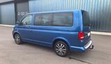 Volkswagen T5 Multivan 2,0 TDI Special 4Motion - blaue Volkswagen T5 Multivan