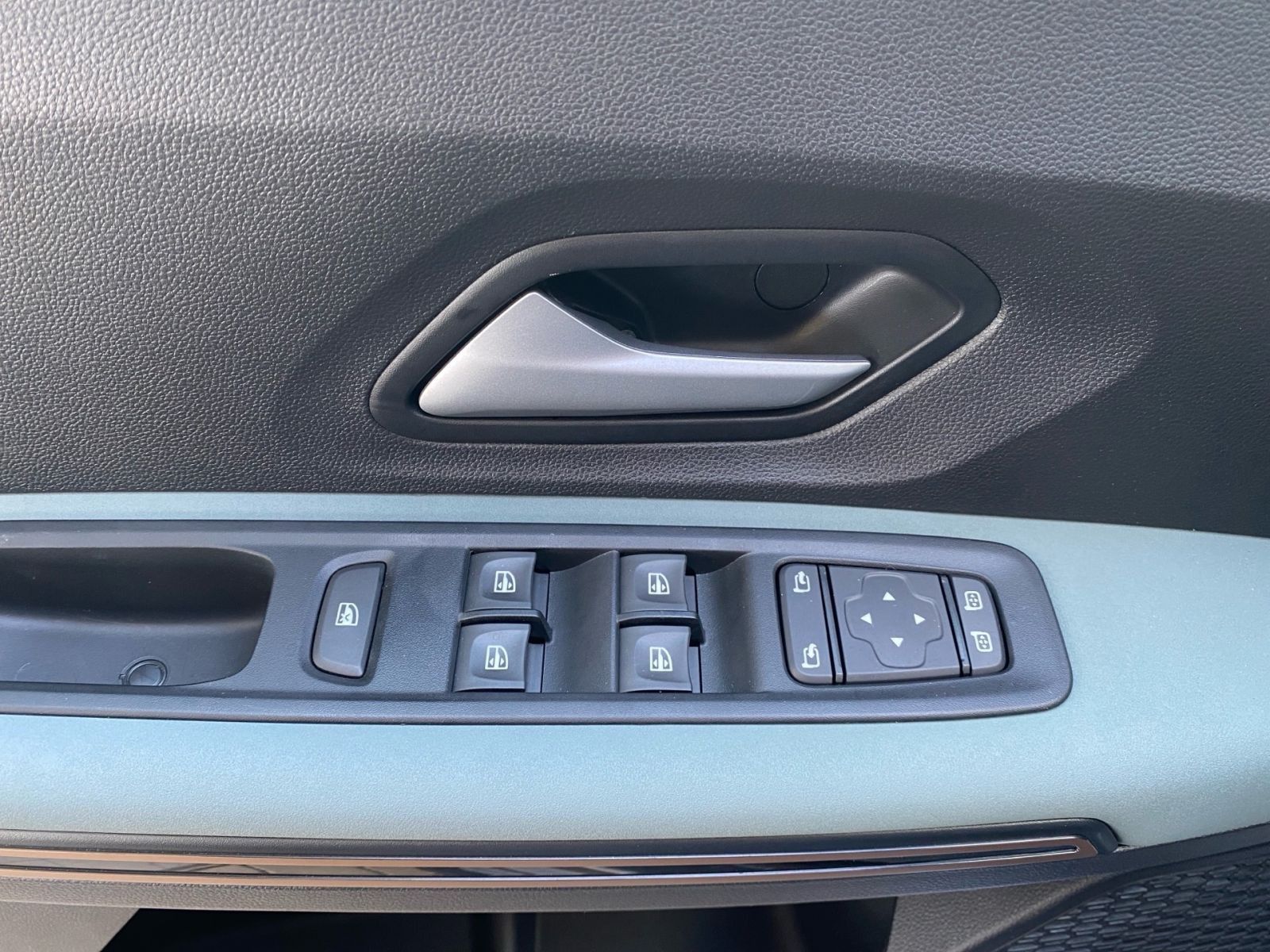Fahrzeugabbildung Dacia Sandero III 1.2 ECO-G 120 Stepway Extreme *NAVI*