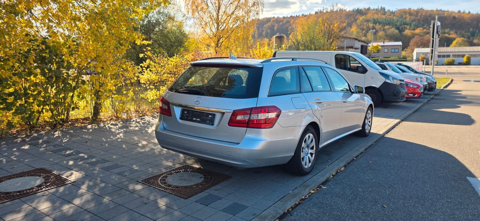 Mercedes-Benz E200 2010 — photo 6