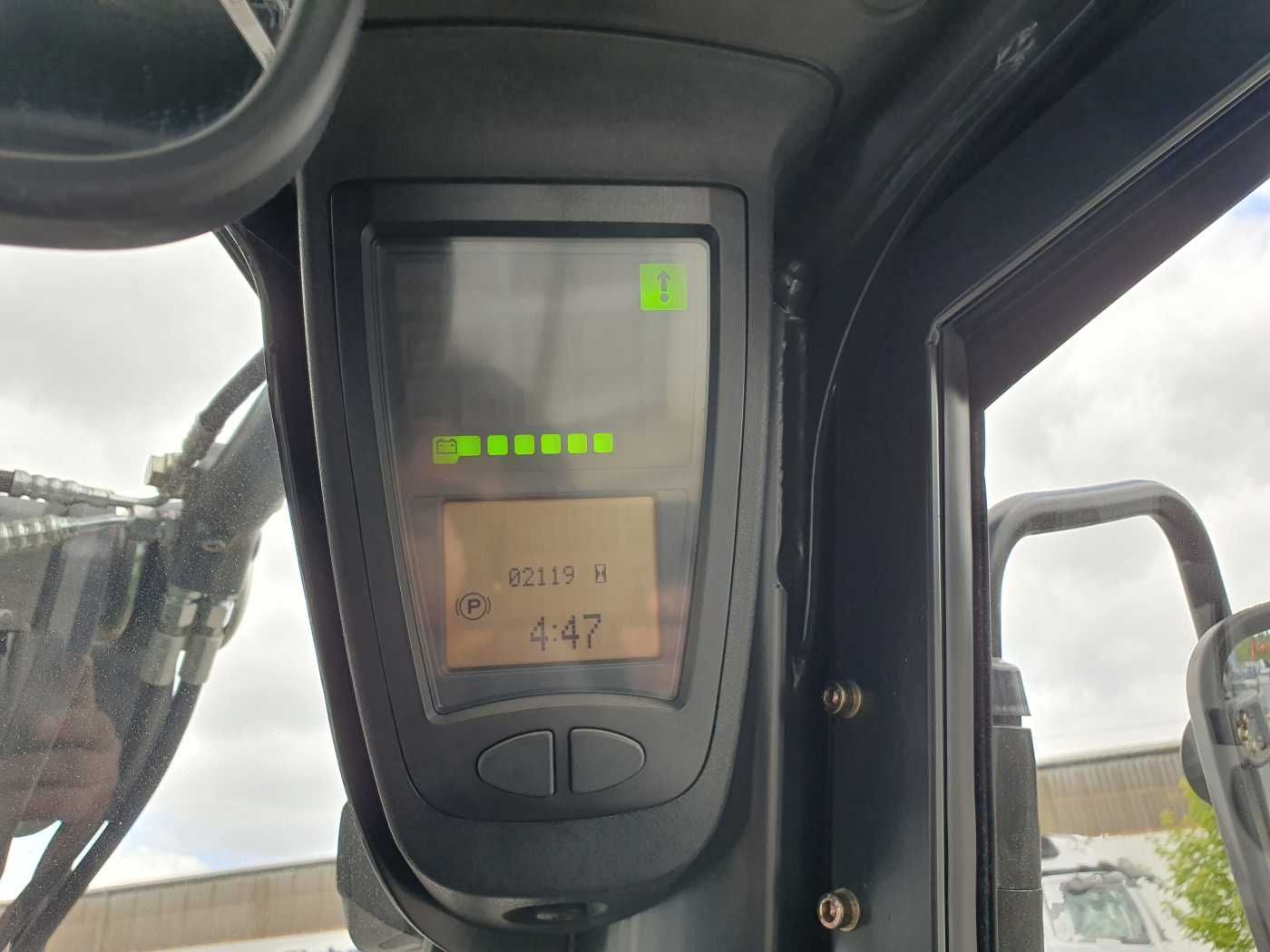 Fahrzeugabbildung Linde E14 - 02 / Triplex: 4.00m! / SS / nur 2.119h!