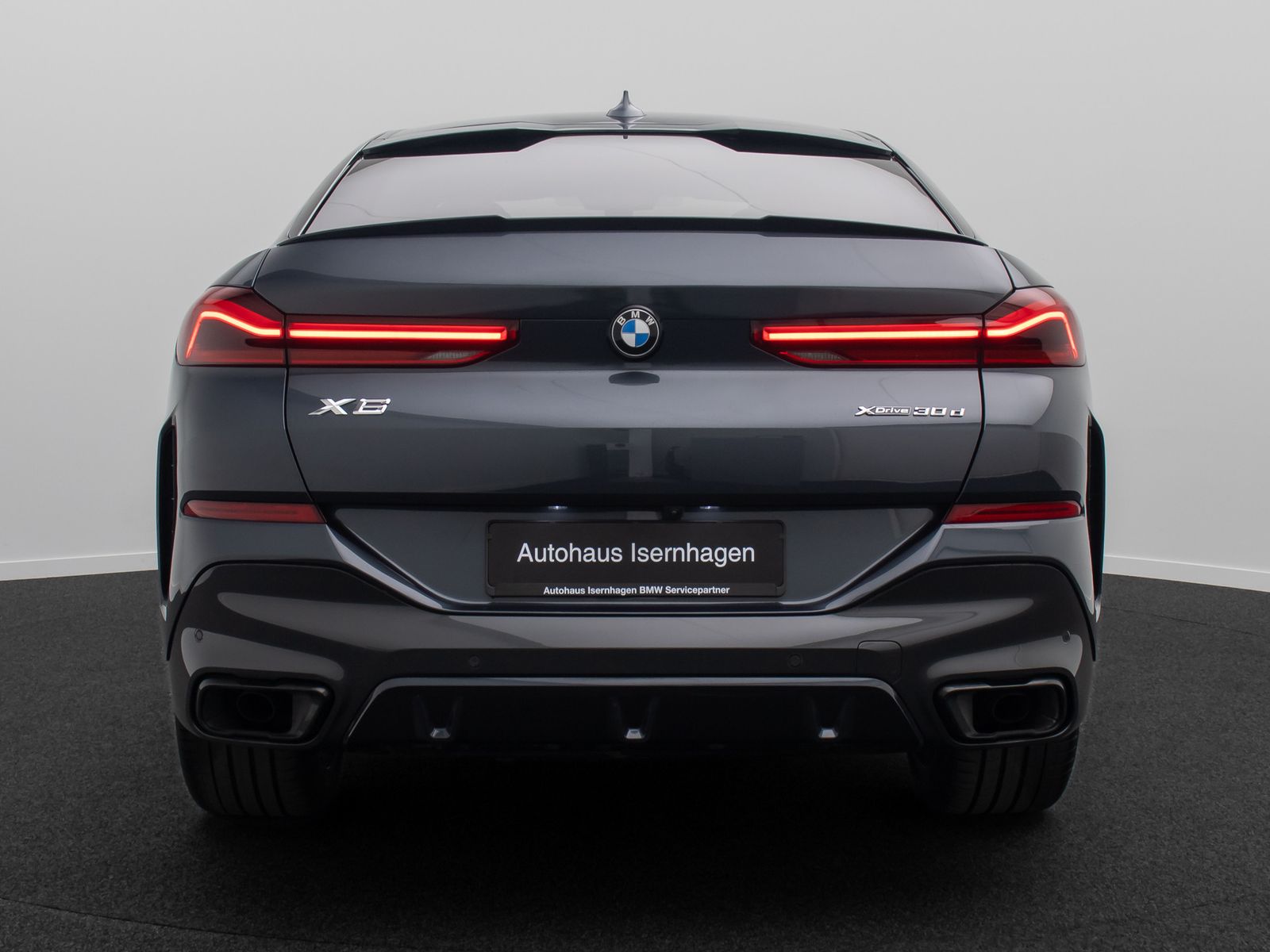 Fahrzeugabbildung BMW X6 xD30d M Sport 360&deg; HUD DAB SkyLounge H/K 21"