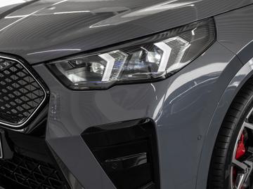 2026 BMW IX2 缩略图 32