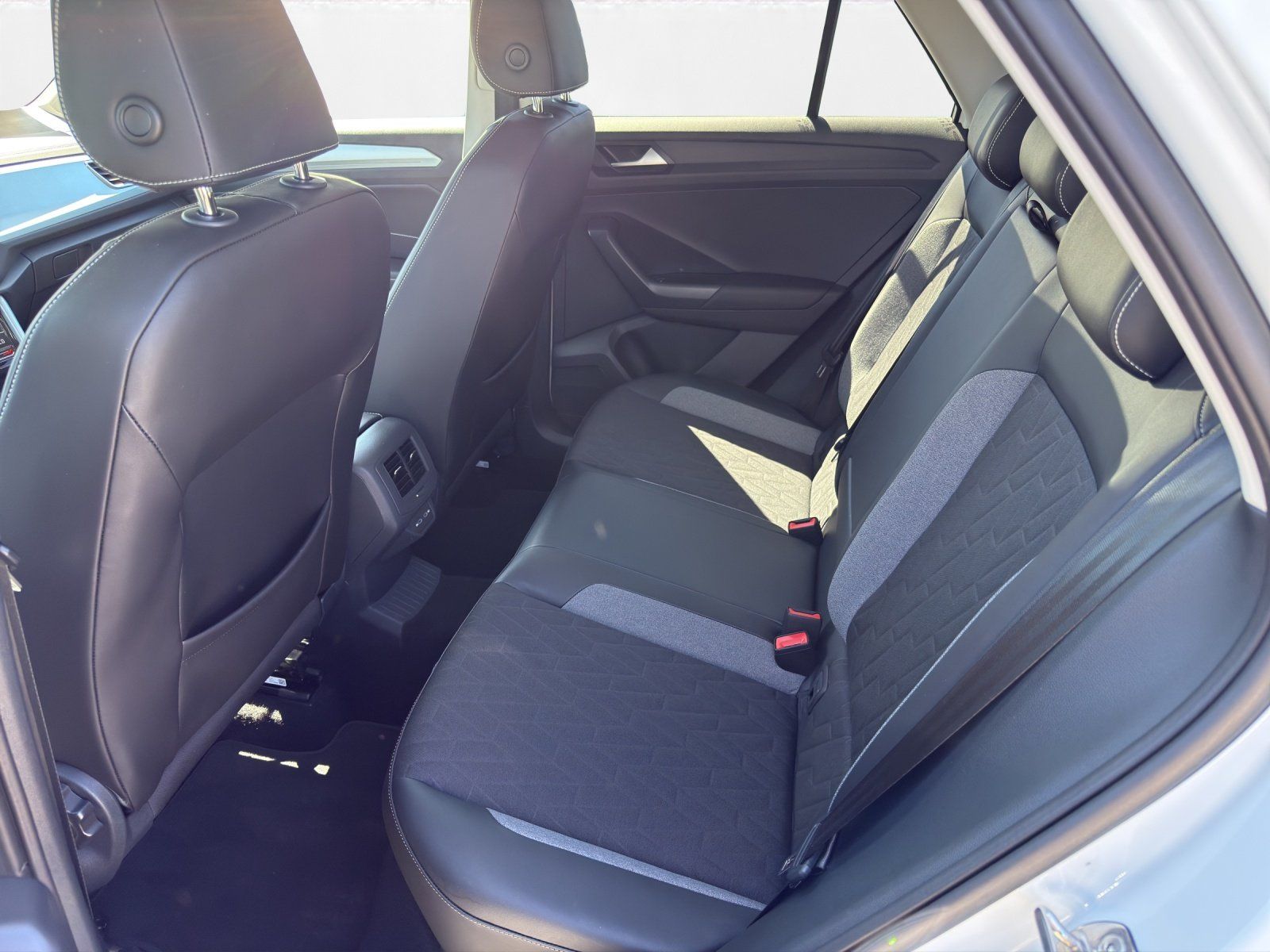Volkswagen T-Roc - Bild 11