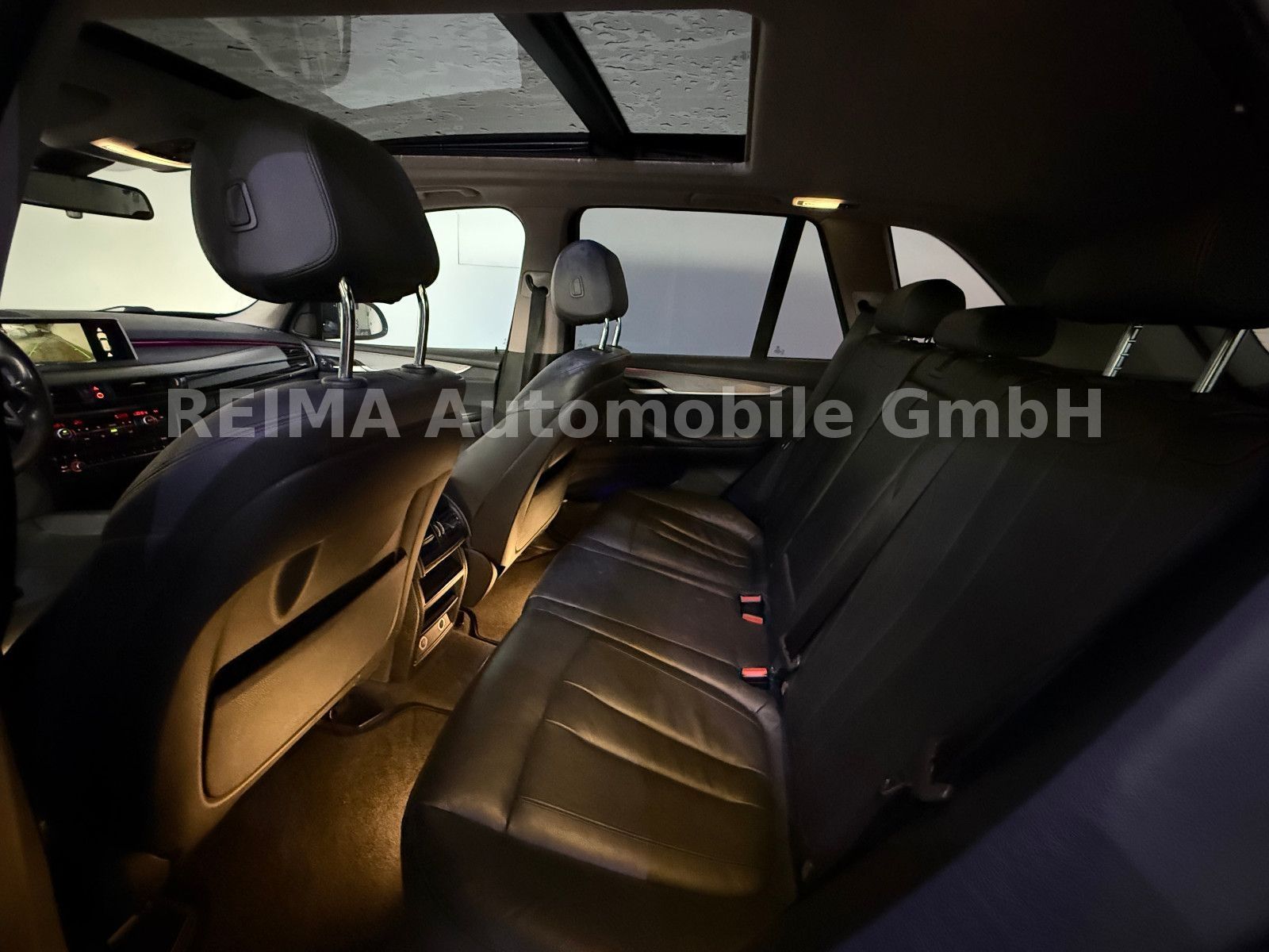 Fahrzeugabbildung BMW X5 xDrive 30 d , M-Sportpaket, Pano, ACC