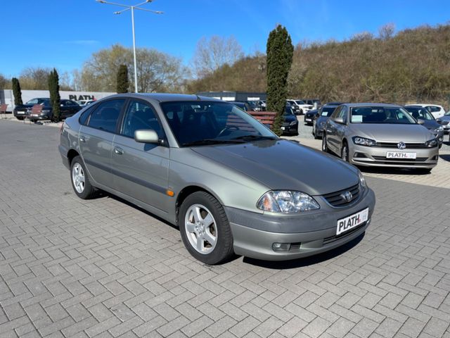 Toyota Avensis  1.8 Linea Sol