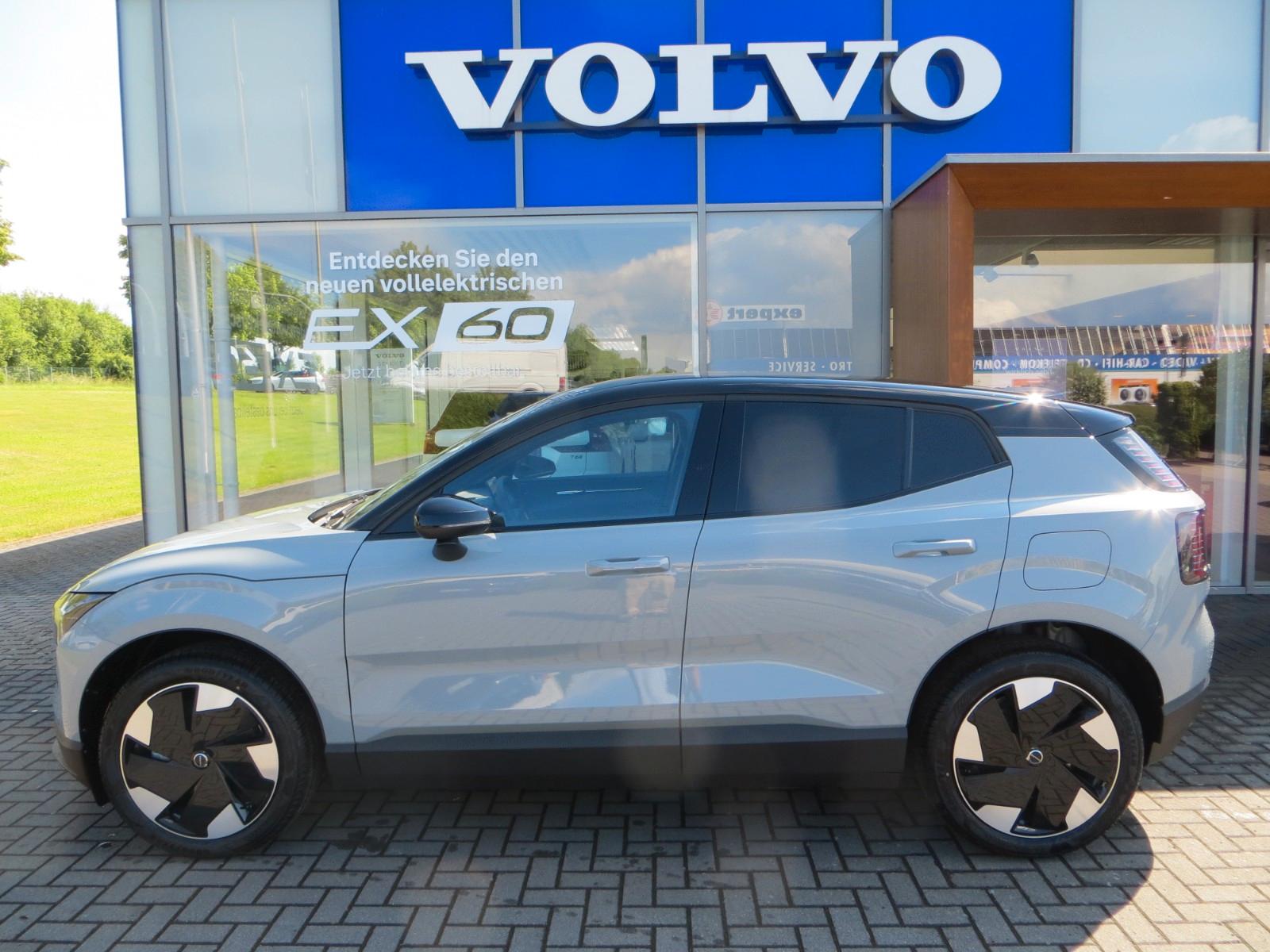 Volvo EX30 Plus P5 Long Range E-SITZE LM 19''