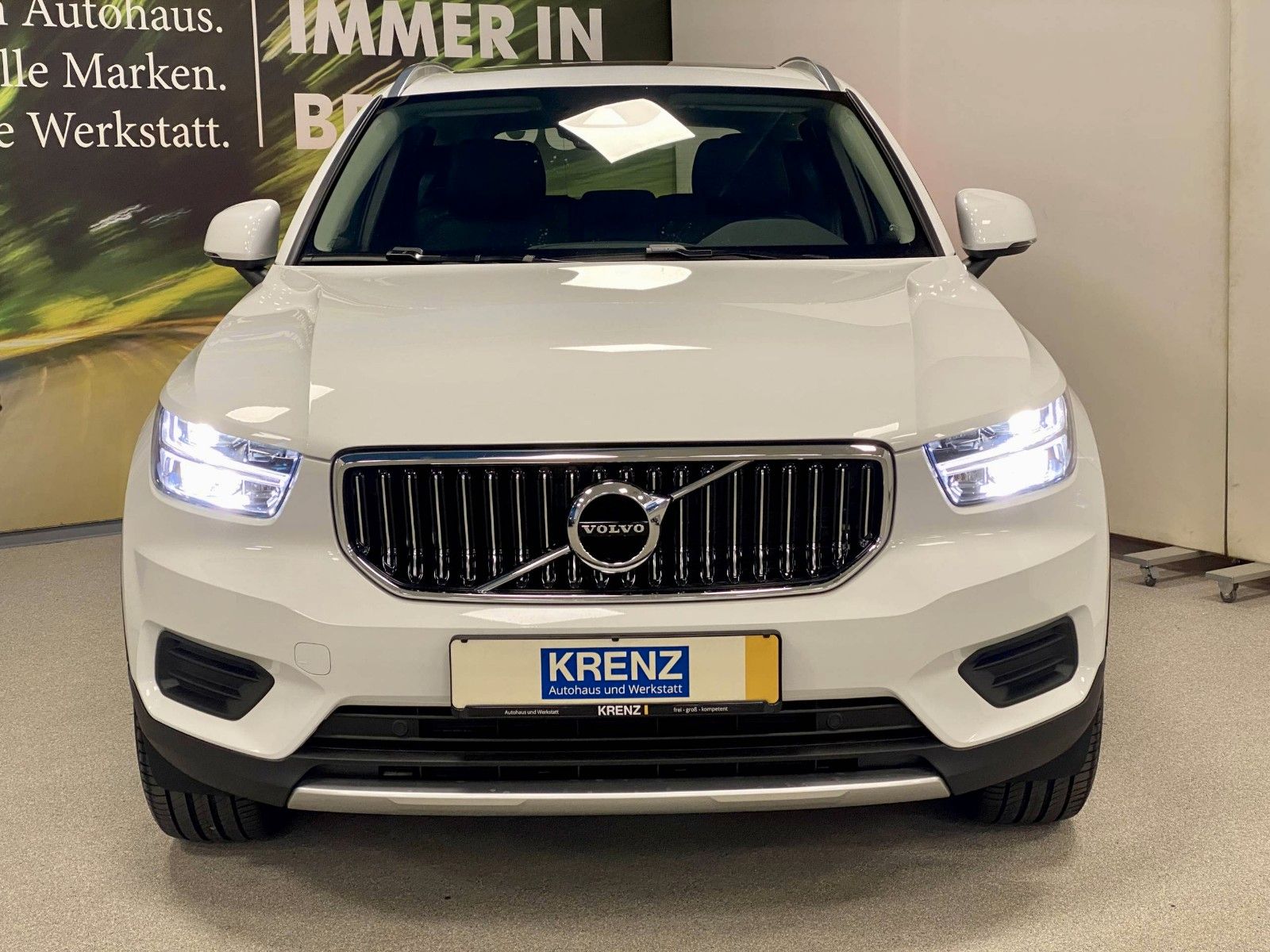 Fahrzeugabbildung Volvo XC40 T5 Core Recharge+T5Plug-In Hybrid 2WD+LEDER