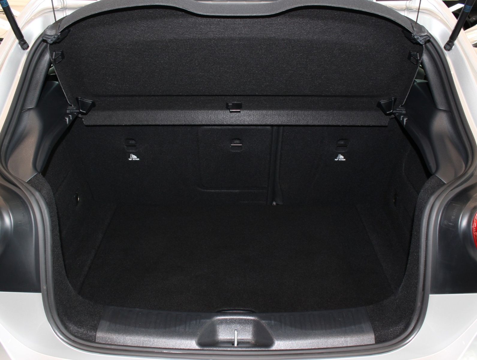 Fahrzeugabbildung Mercedes-Benz A 200 AMG Line BlueEff