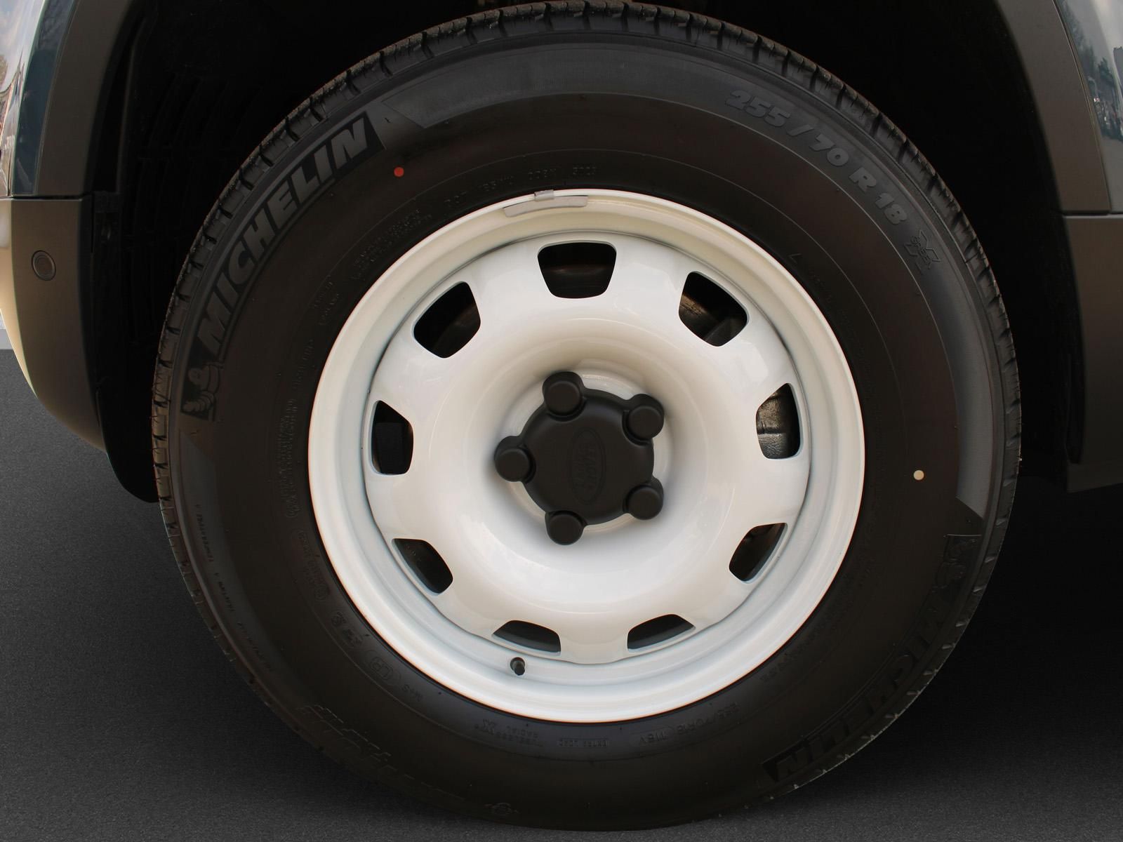 Fahrzeugabbildung Land Rover Land Rover Defender D200 S