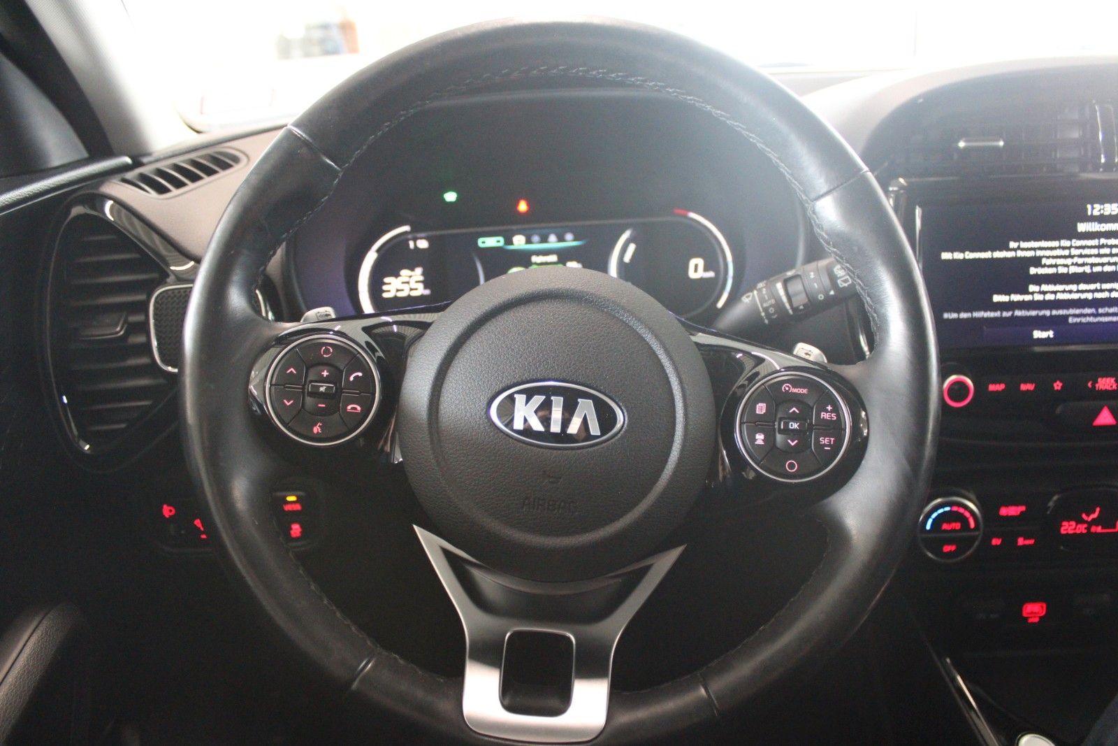 Fahrzeugabbildung Kia e-Soul 150kW Vision Wärmepumpe OnBoardLader uvm.