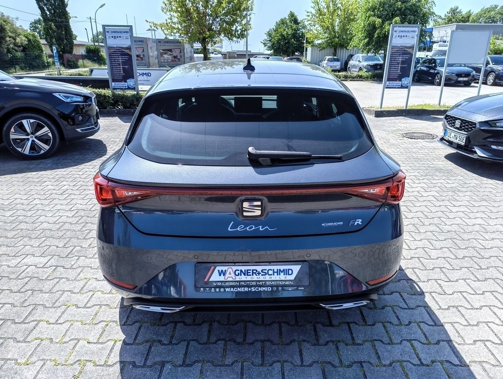Fahrzeugabbildung SEAT Leon FR 2.0 TDI + Panorama + Fahrschulumbausatz