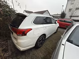 Mitsubishi Outlander PHEV Basis 4WD - gebrauchte Mitsubishi Outlander aus dem Jahr 2019