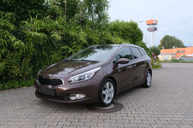 Kia Cee´d Ceed Sportswagon Platinum Edition Pano Kam