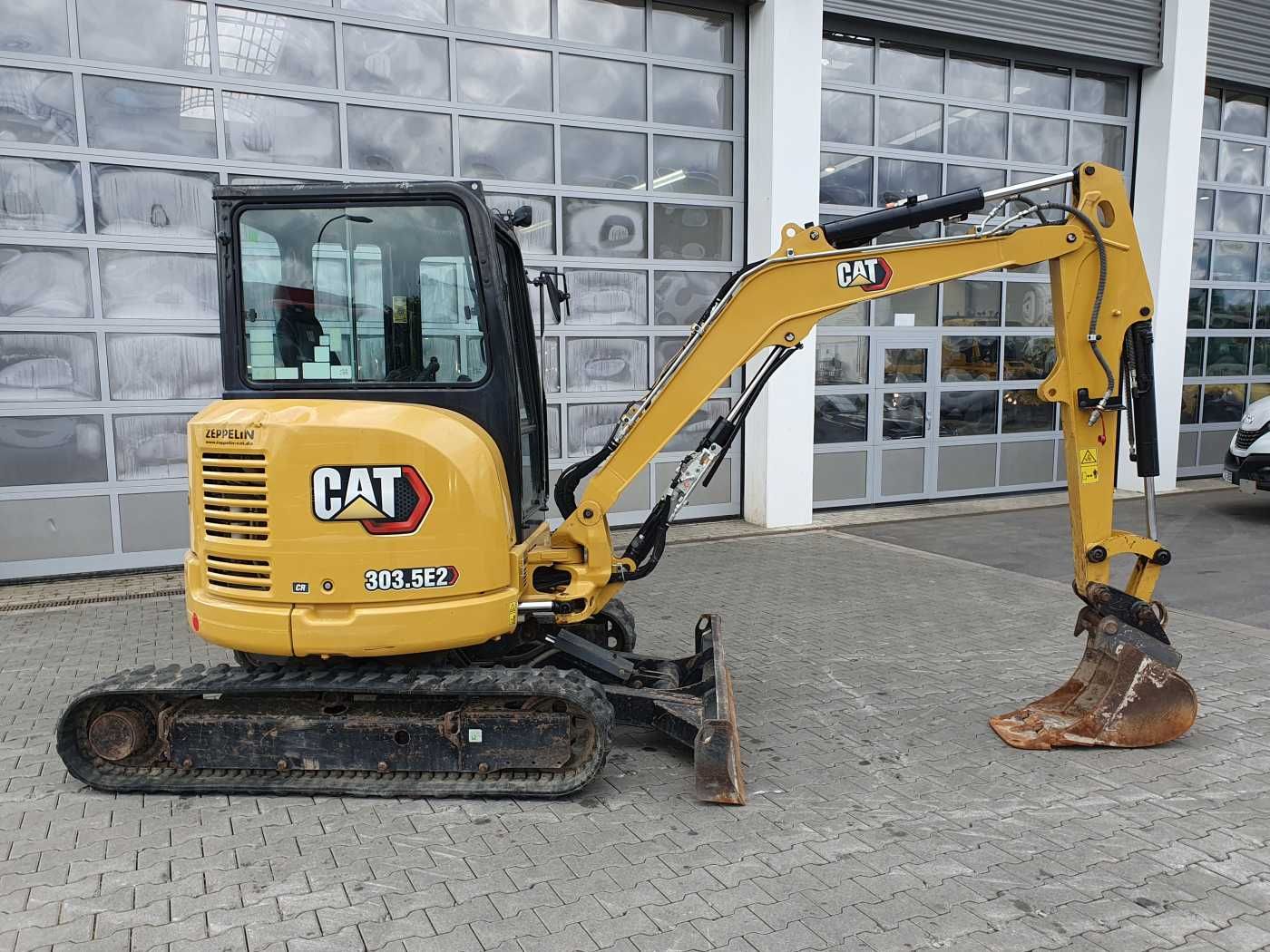 Fahrzeugabbildung CAT 303.5E2CR / nur 2.107h! / 1x Tieflöffel / 2021